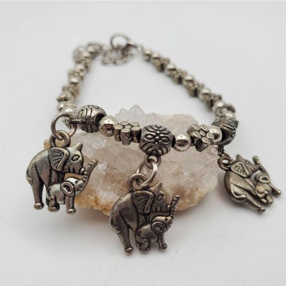 Silver brushed mama and baby elephant charm bracelet B1428 - Picture 1 of 2
